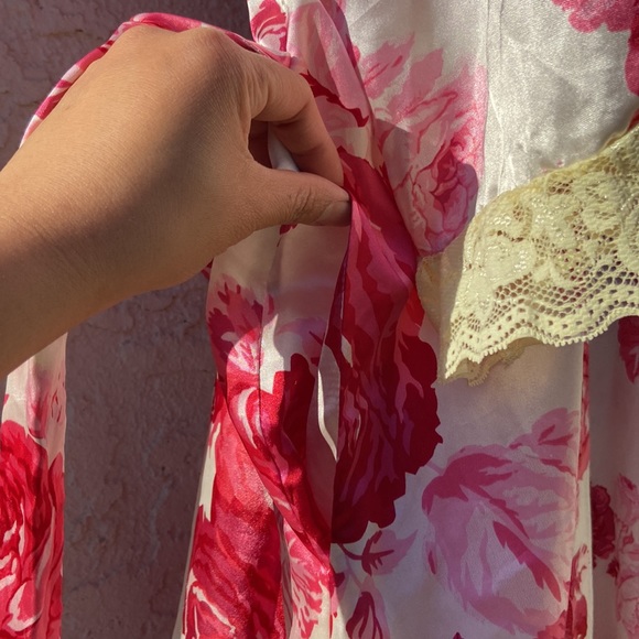 Vintage Rose Print Satin Robe - Picture 4 of 6